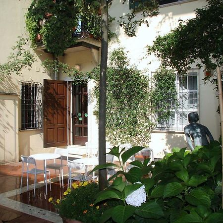 B&B Casa Dei Poeti Mantova Exterior photo